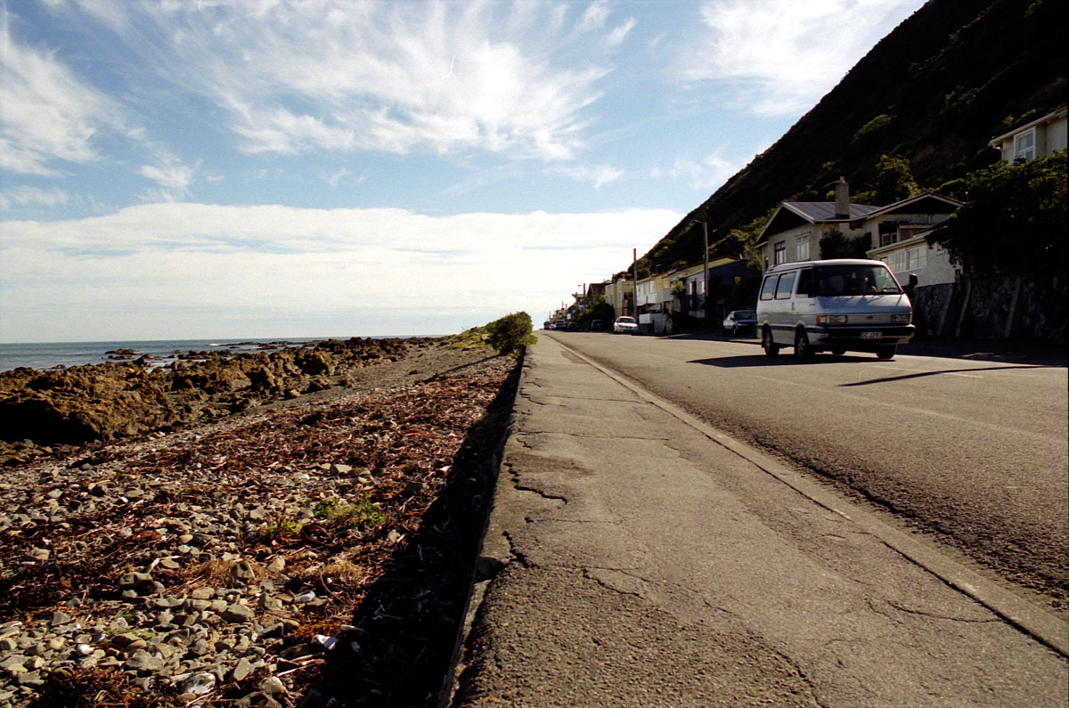 fotka / image The Esplanade mezi Owhiro Bay a Island Bay, Wellington, New Zealand