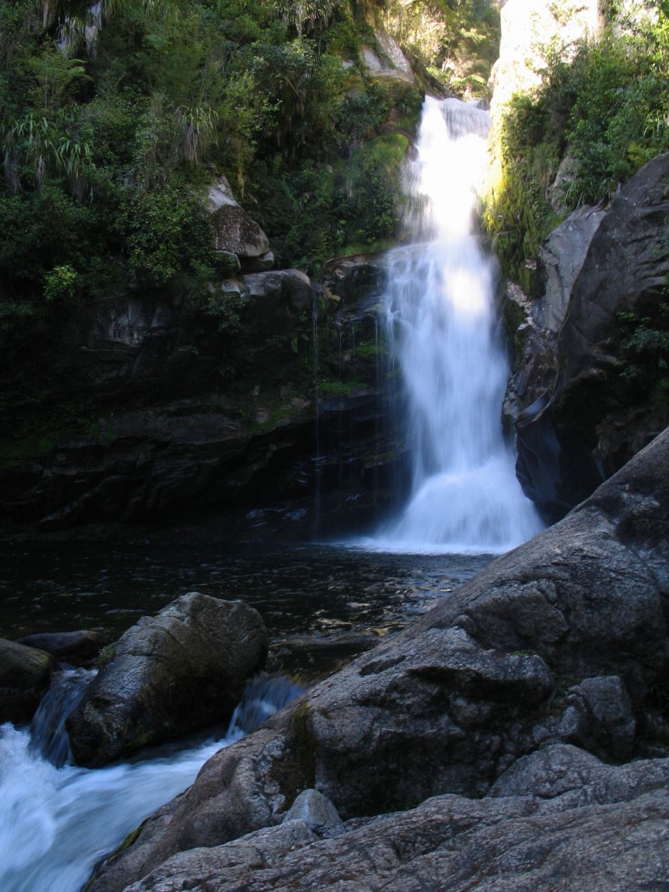 fotka / image Abel Tasman NP: Wainui Falls, New Zealand