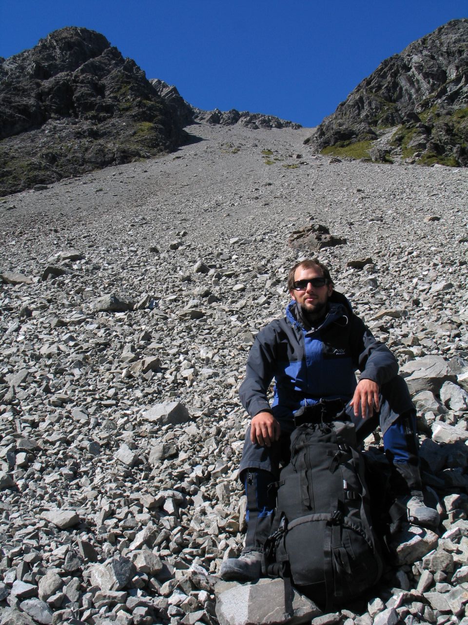 fotka / image vystup na Avalanche Peak - sestup ke Crow river, New Zealand