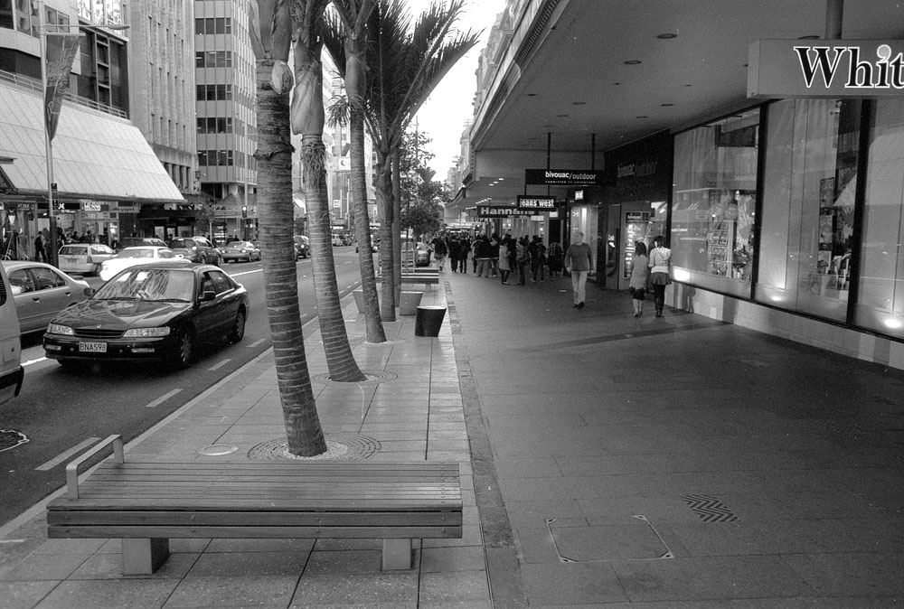 fotka / image Auckland - Queen St, New Zealand, black&white