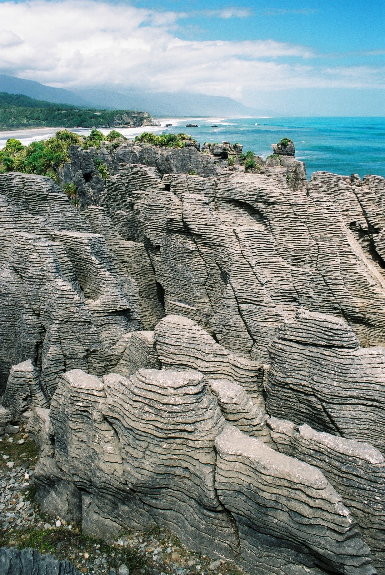 fotka / image Pancake Rocks, color negatives, New Zealand