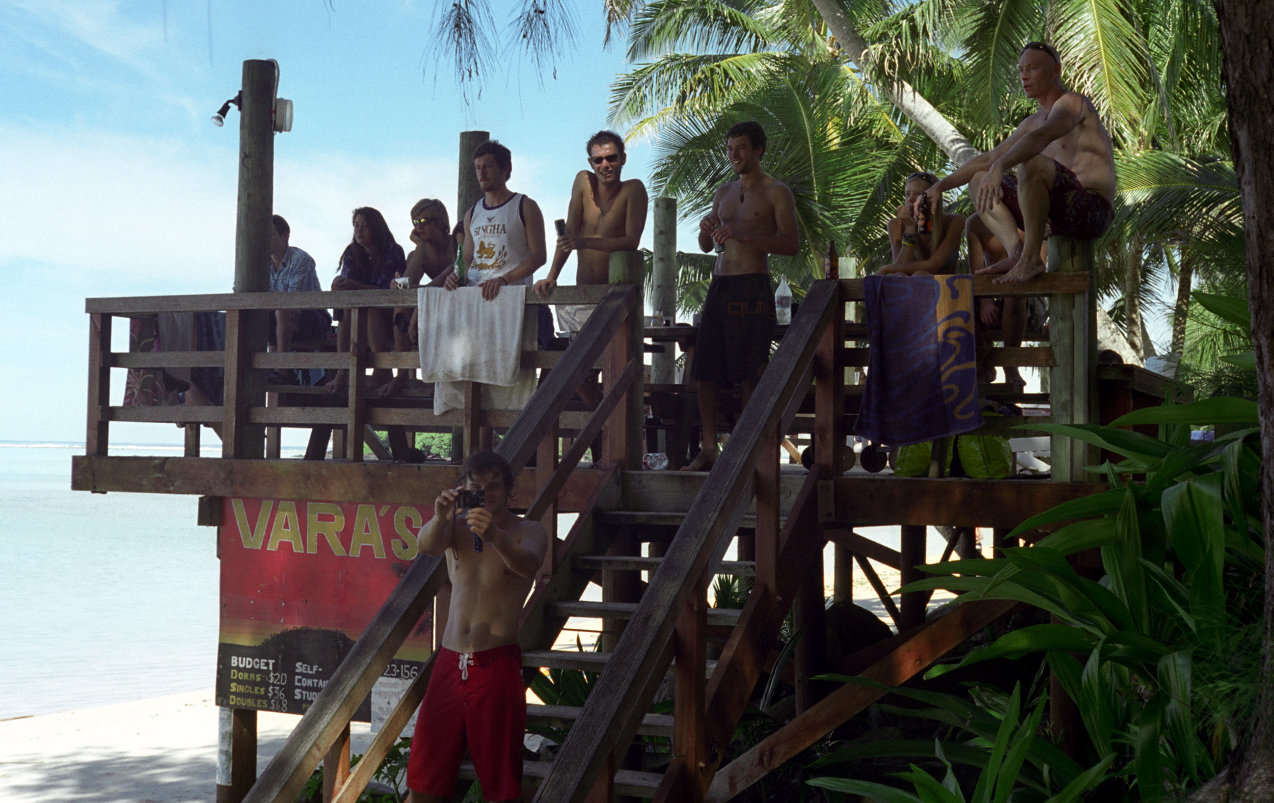 fotka / image obecenstvo beachovho turnaje, Cook Islands