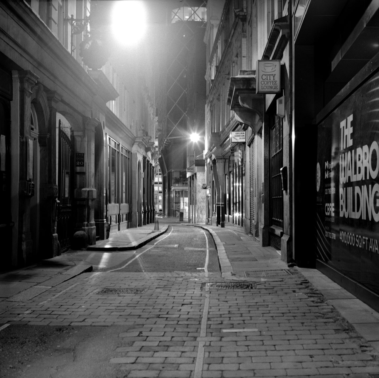fotka / image St. Swithin's Lane, Night in London